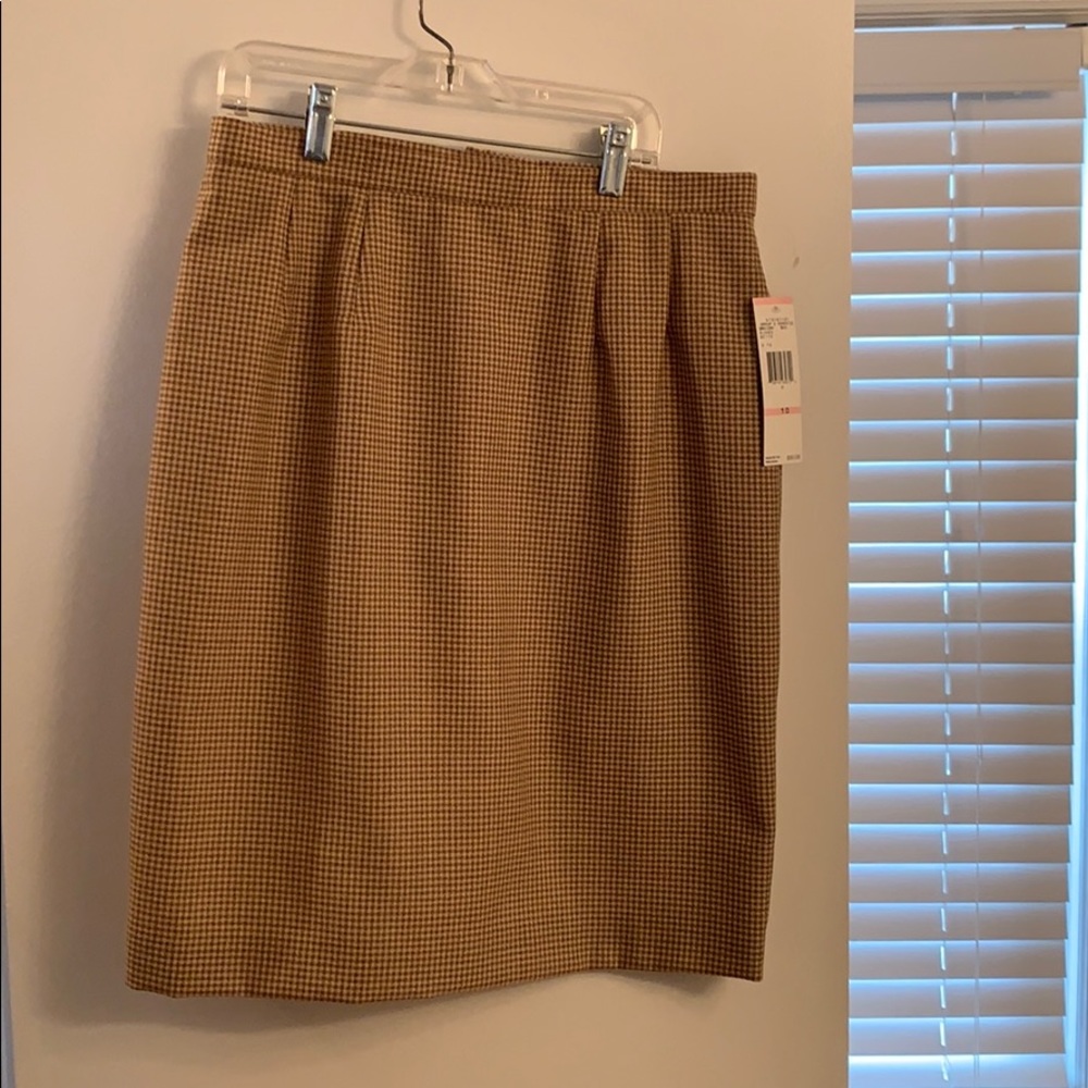 Tan Checkered skirt